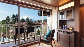 Japanese-style twin room with Mt.Fuji View, Non Smoking | In-room safe, blackout drapes, free WiFi, bed sheets