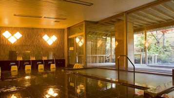 Indoor spa tub