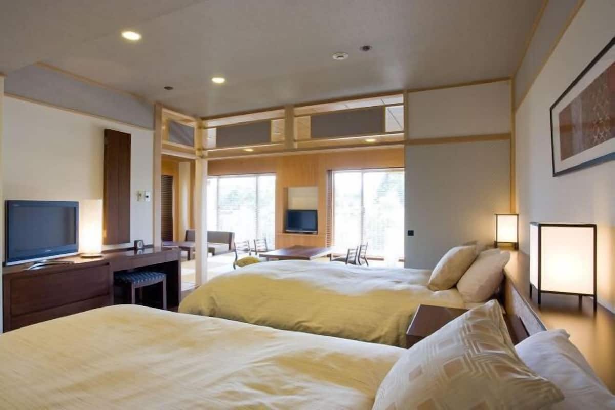 In-room safe, blackout drapes, free WiFi, bed sheets