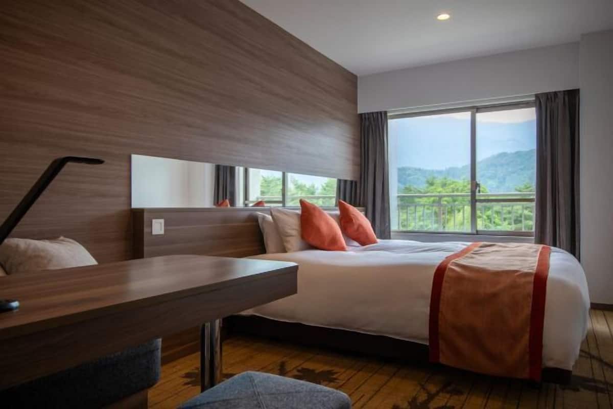 In-room safe, blackout drapes, free WiFi, bed sheets