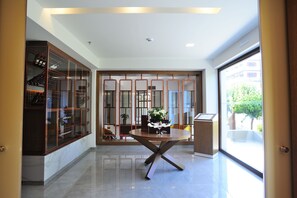 Front of property - Atrium Ambiance Hotel (Rethymno)