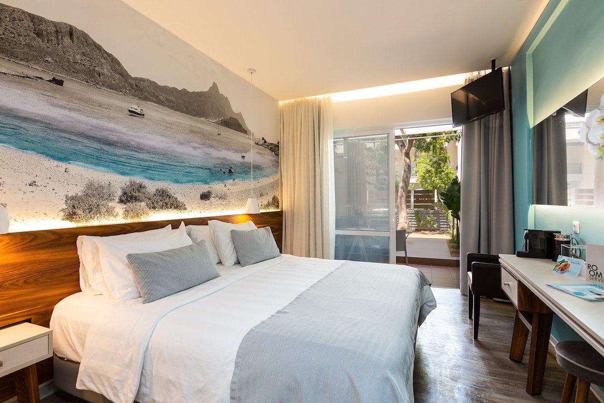 Junior Suite, Jetted Tub