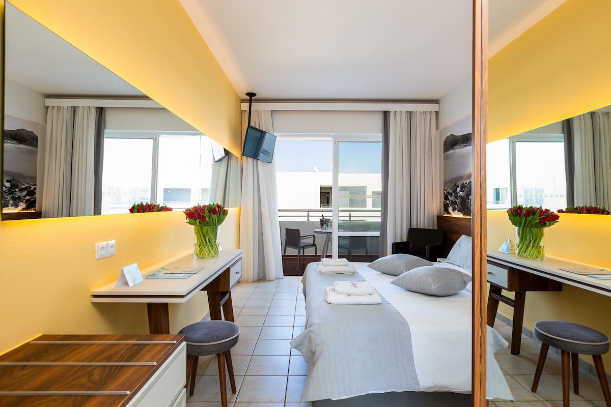 Standard Room, Pool View