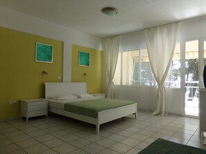 Chambre Double | Literie de qualité supérieure, minibar, draps fournis