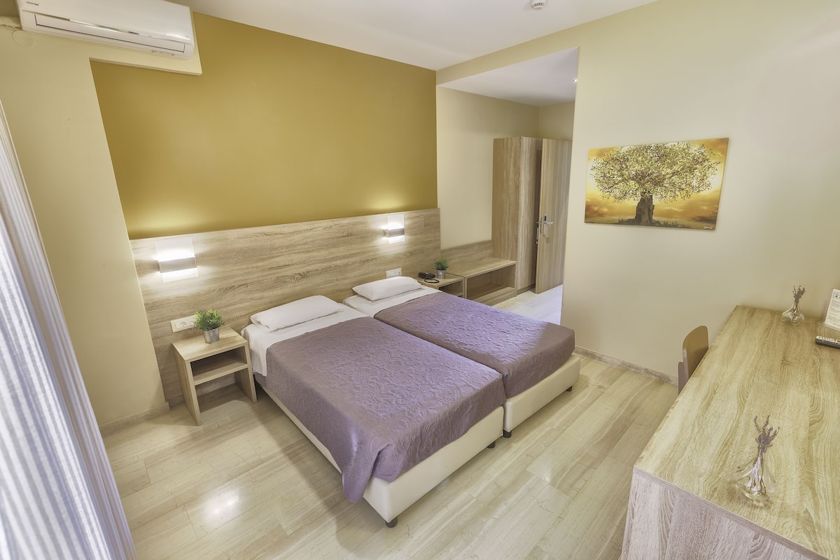 Minibar, in-room safe, soundproofing, free cots/infant beds