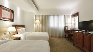 Premium bedding, desk, blackout curtains, soundproofing