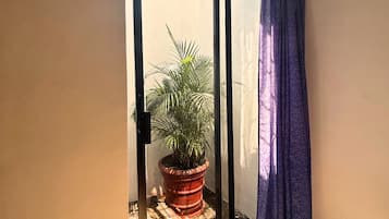 Standard Room | Iron/ironing board