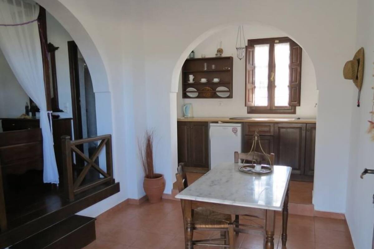 studio | in-room dining