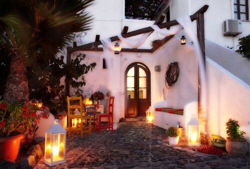 Anna Traditional Apartments