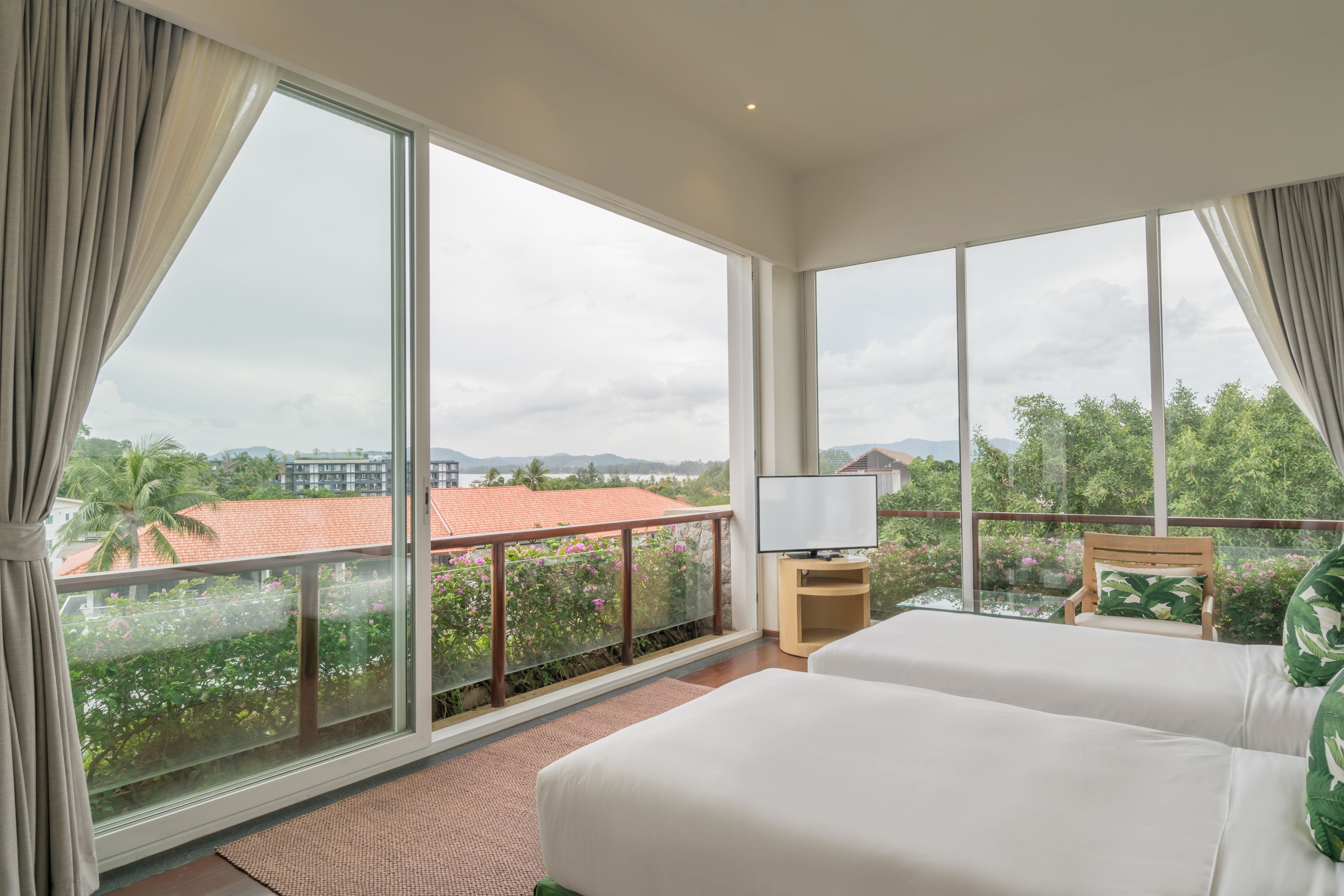 two bedroom suite (supersize penthouse) | premium bedding, pillow-top beds, in-room safe, desk