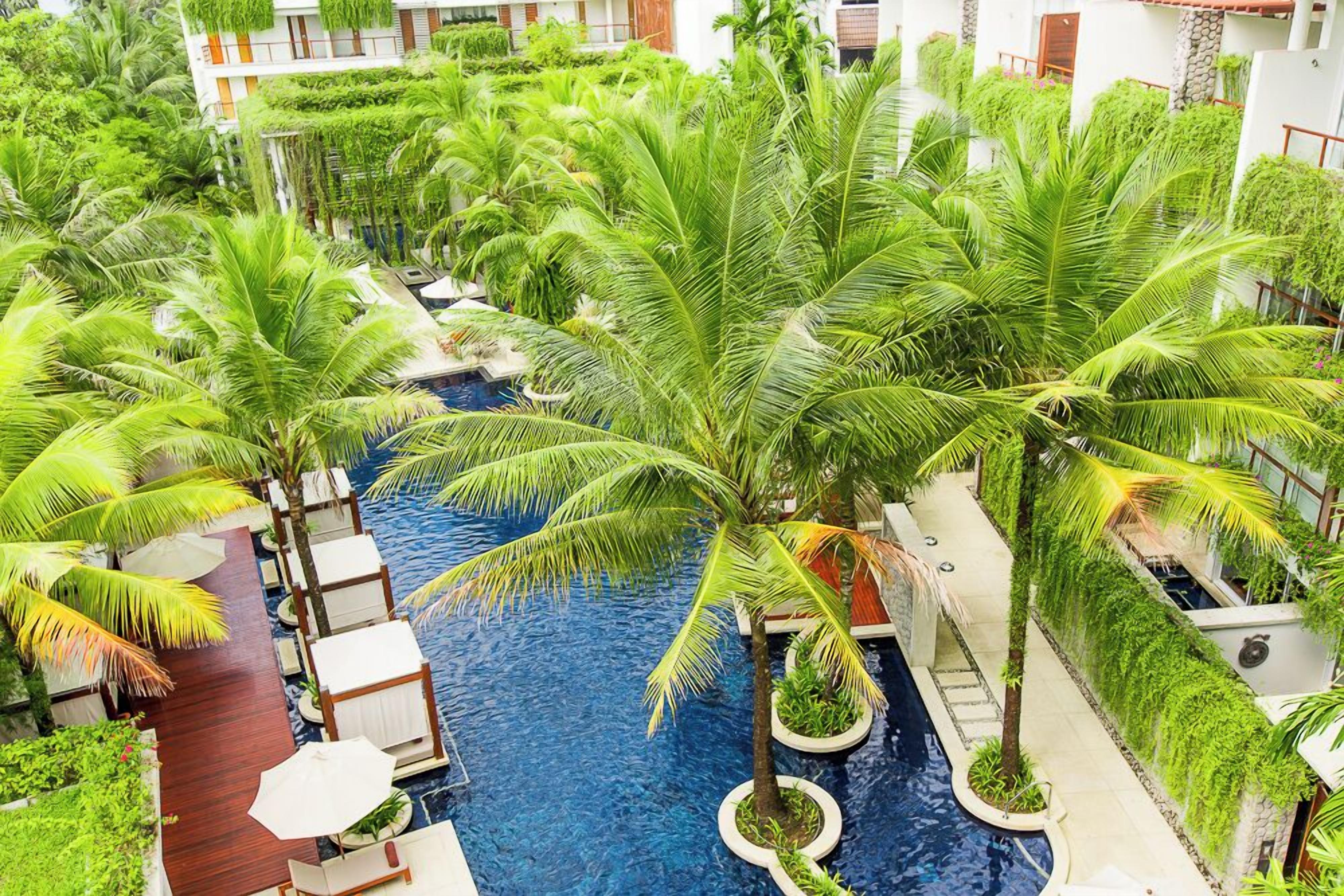 Outdoor banquet area