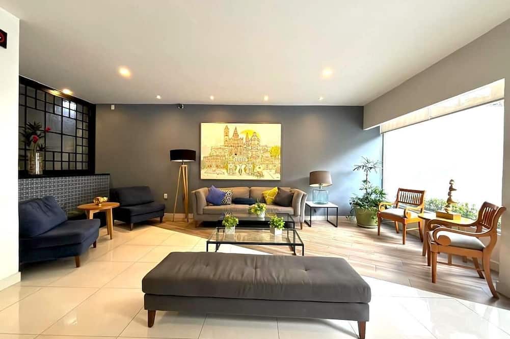 Hotel Arboledas Expo