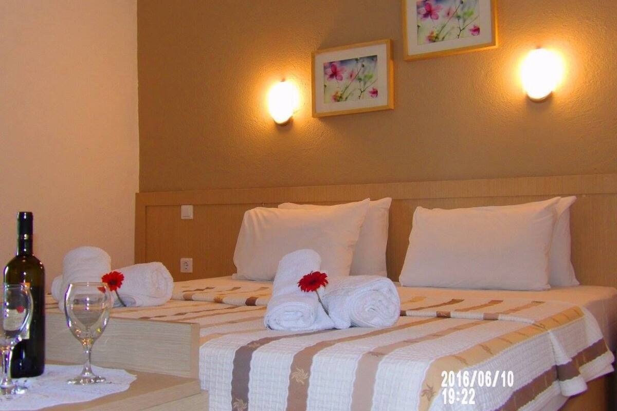 1 bedroom, free cribs/infant beds, free WiFi, bed sheets