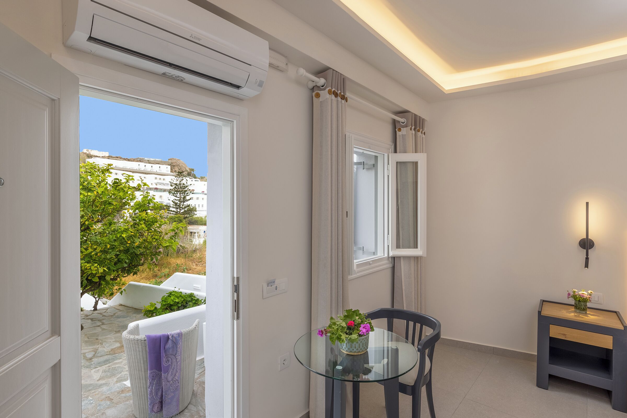 standard double room (adjacent building) | 1 bedroom, in-room safe, individually decorated, individually furnished