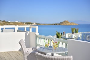 Executive tweepersoonskamer, uitzicht op zee | Uitzicht vanaf balkon