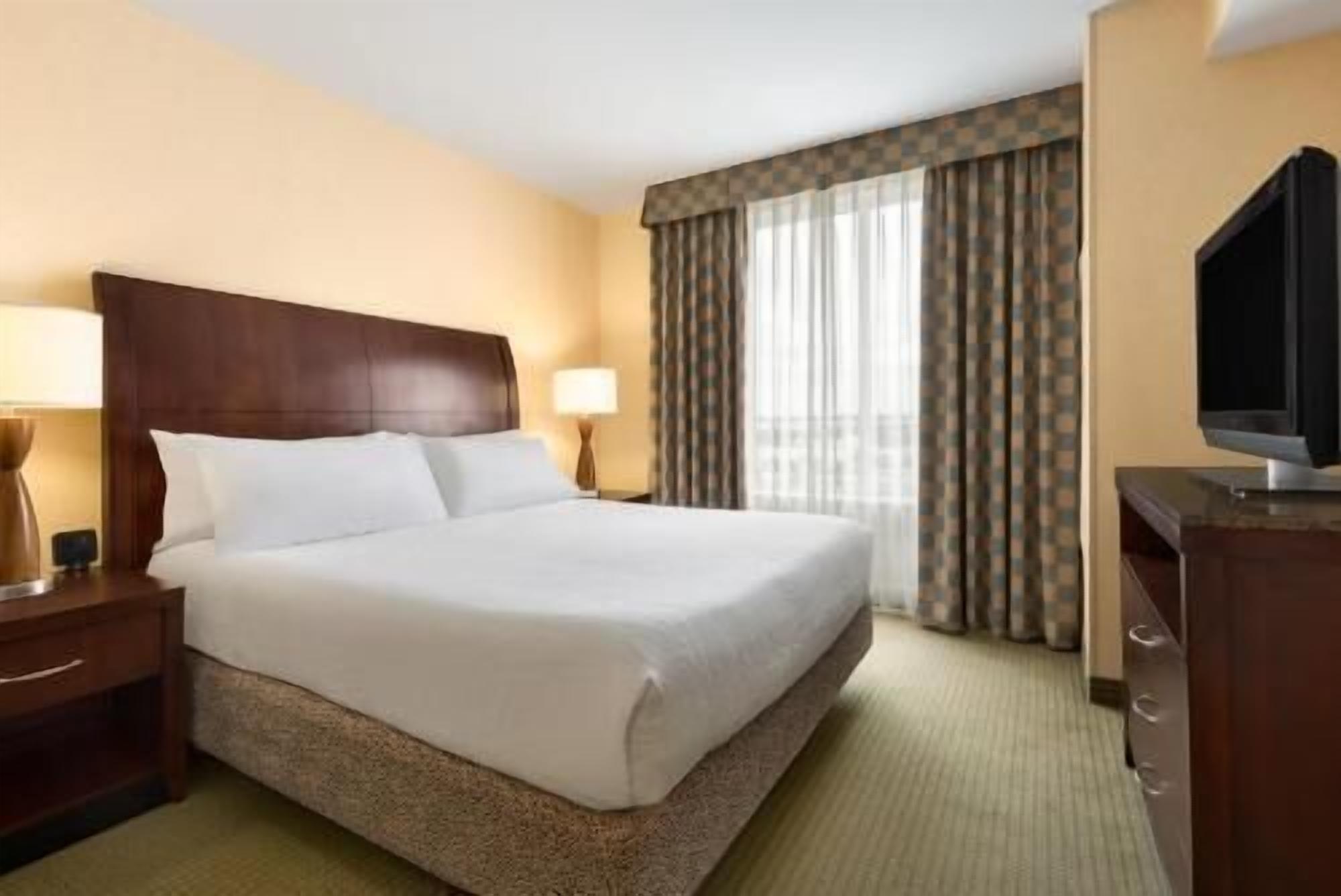 In-room safe, desk, iron/ironing board, free cribs/infant beds
