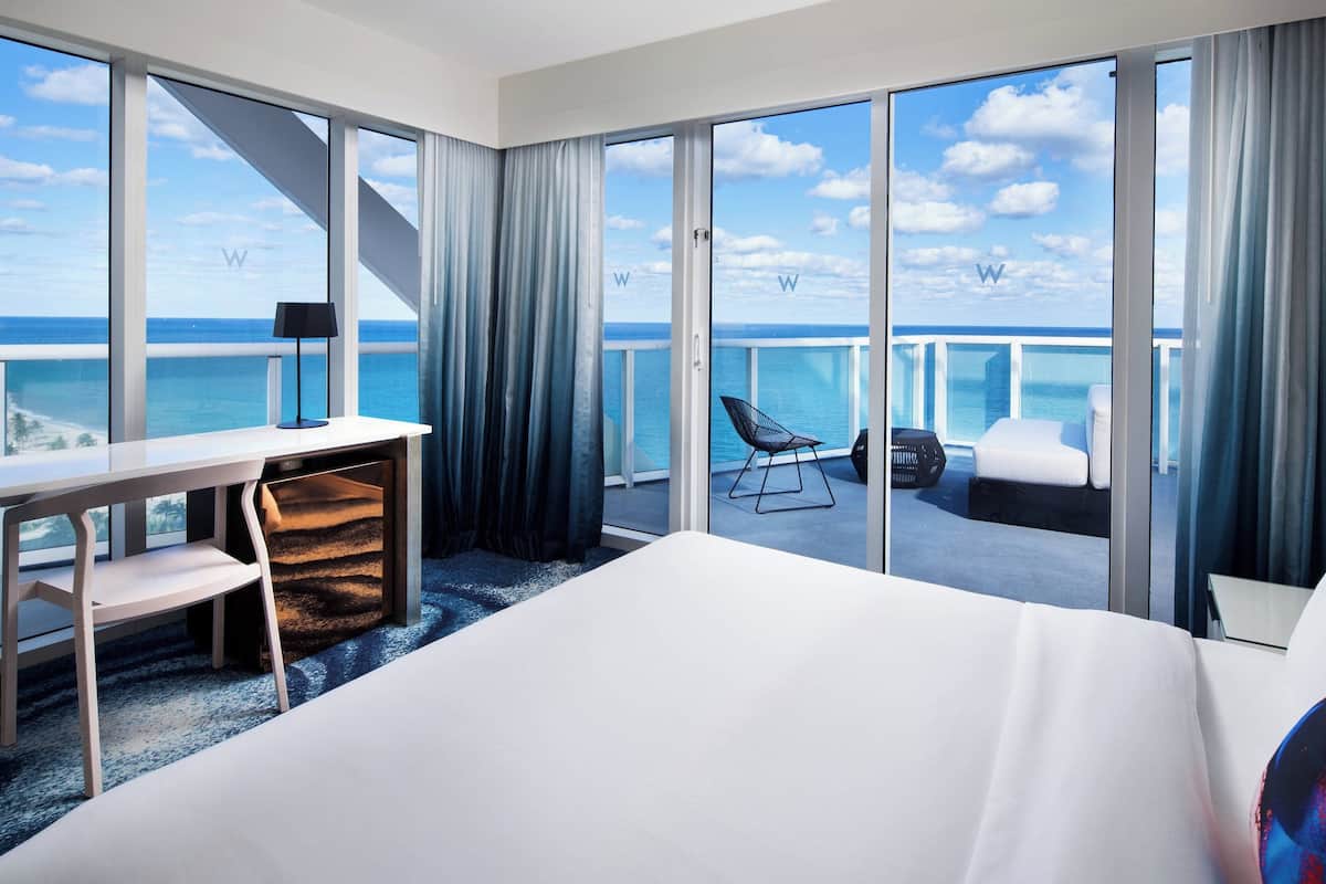 Supreme, One Bedroom Suite, Corner Room, Oceanfront | 1 bedroom, premium bedding, down comforters, minibar
