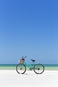 Bicycling at W Fort Lauderdale