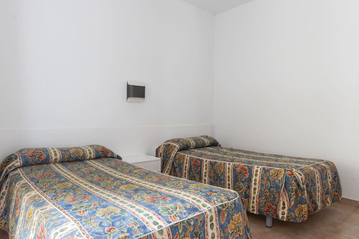 In-room safe, free cots/infant beds, WiFi