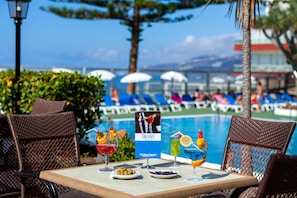 Poolside bar - Hotel Best Semiramis (Puerto de la Cruz)