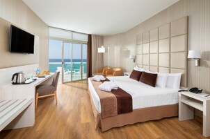 Minibar, caja de seguridad en la habitación, escritorio y wifi gratis 