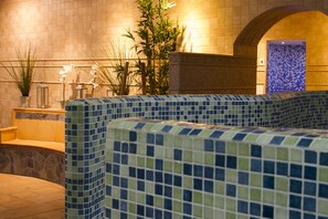 Poreallas, turkkilainen sauna, vartalohoitoja, vartalon kuorintoja