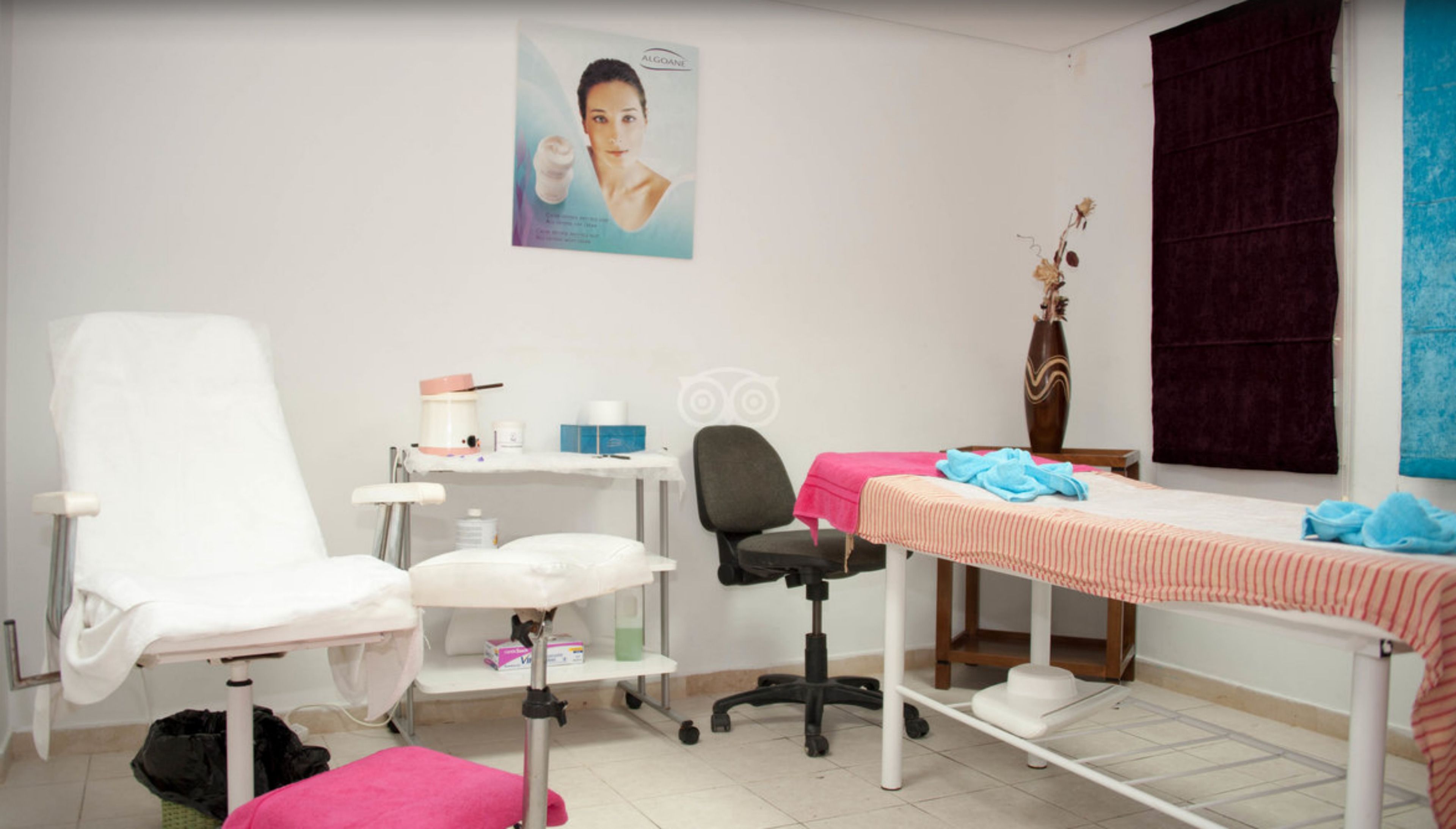 Sauna, Turkish bath, body treatments, thalassotherapy, facials