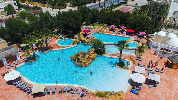 Indoor pool, outdoor pool