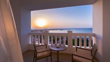 Twin Room, Private Bathroom, Sea View | Minibar, desk, blackout curtains, free cots/infant beds