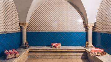 Sauna seca, banheira de hidromassagem, sauna a vapor