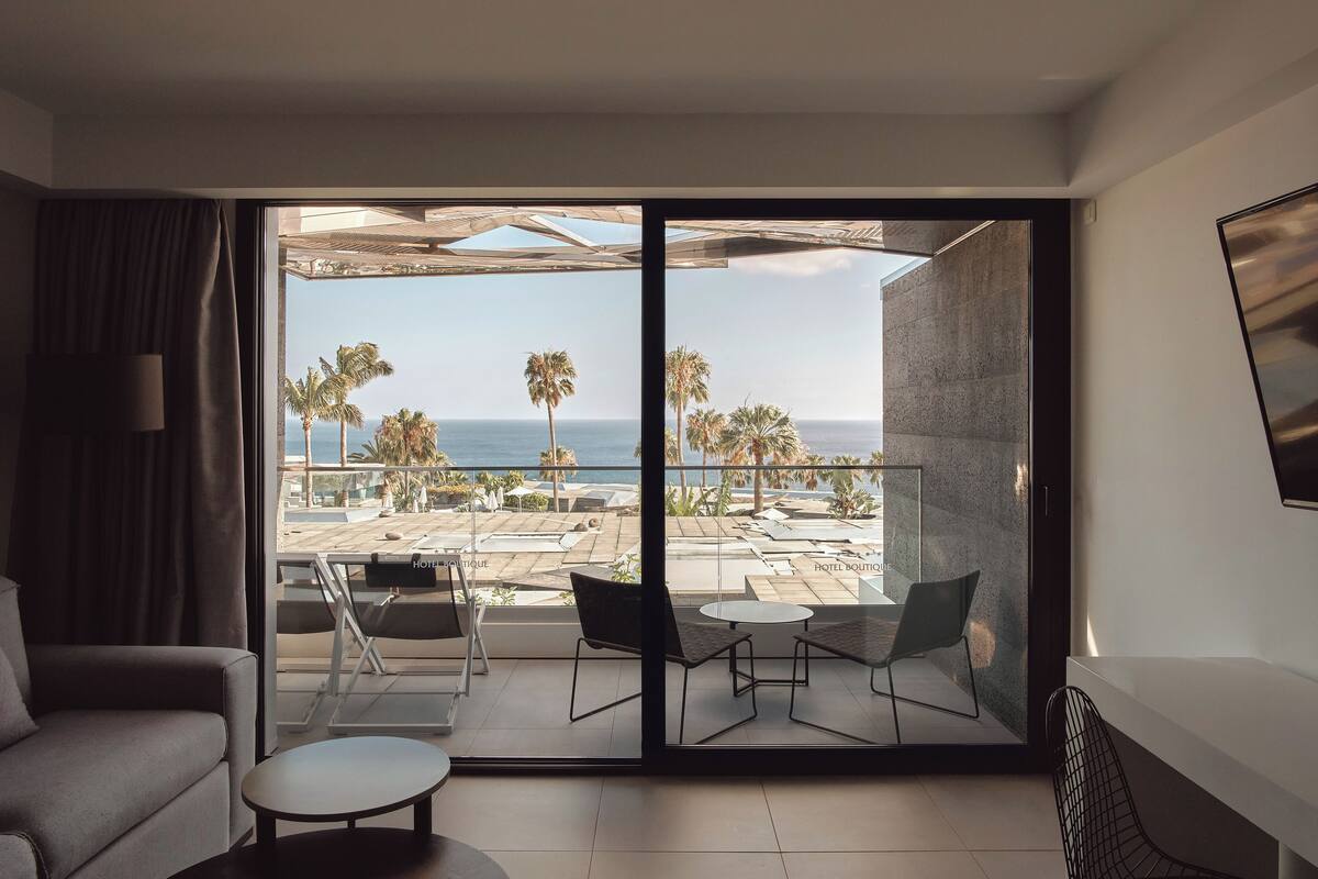 Suite Excellence Atlantic, High Floor (2 adults) | 1 bedroom, premium bedding, down duvets, free minibar items