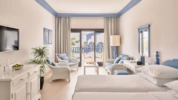 1 bedroom, minibar, desk, blackout drapes