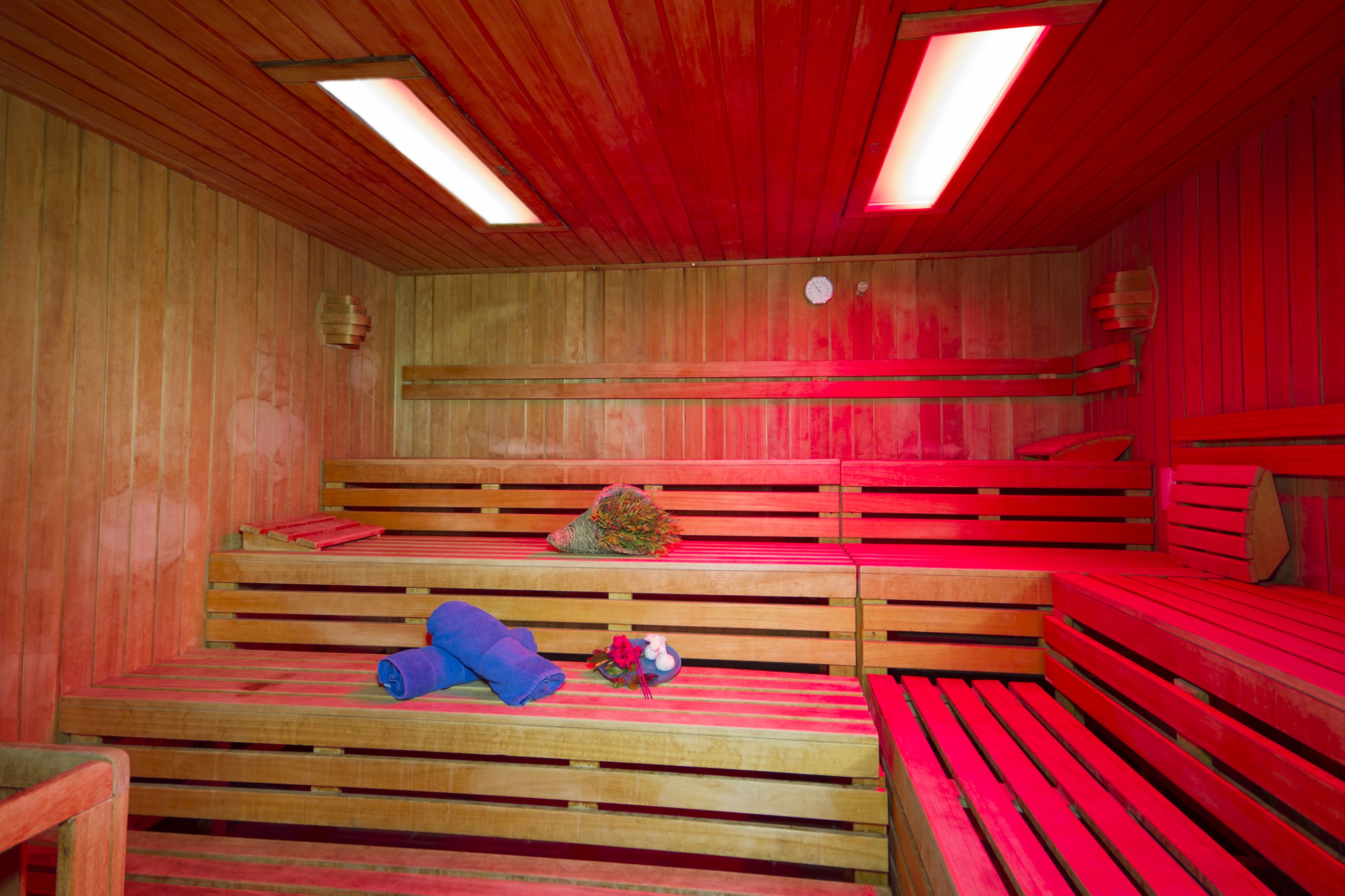 sauna, turkish bath/hammam, body treatments, body wraps, body scrubs