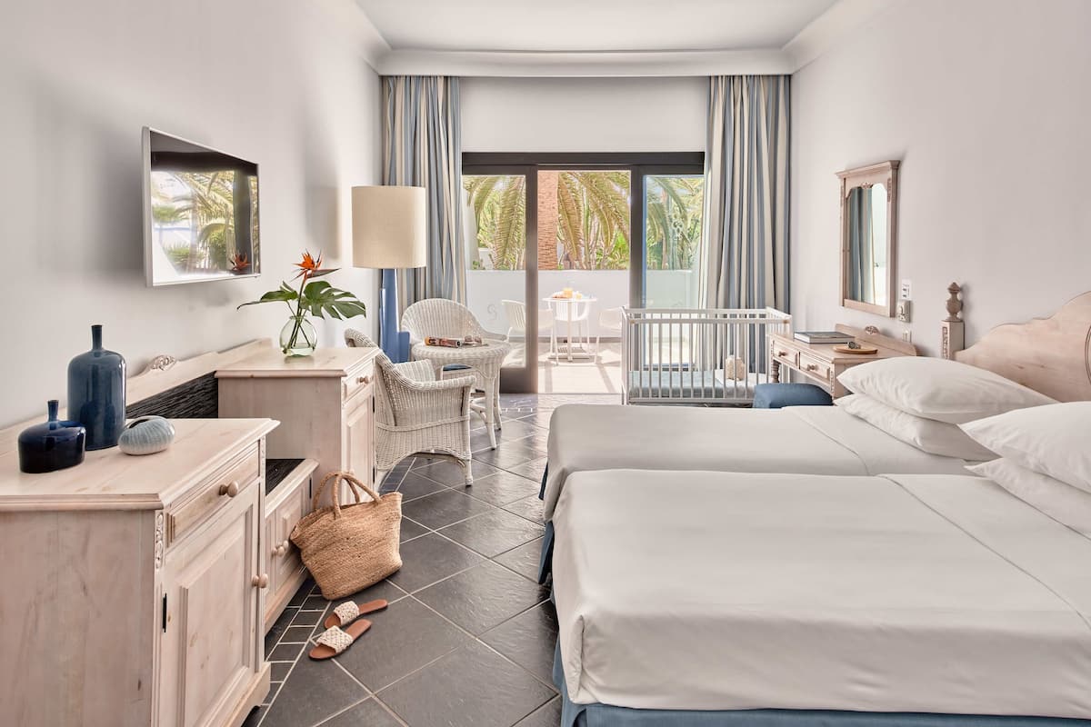 1 bedroom, minibar, desk, blackout drapes