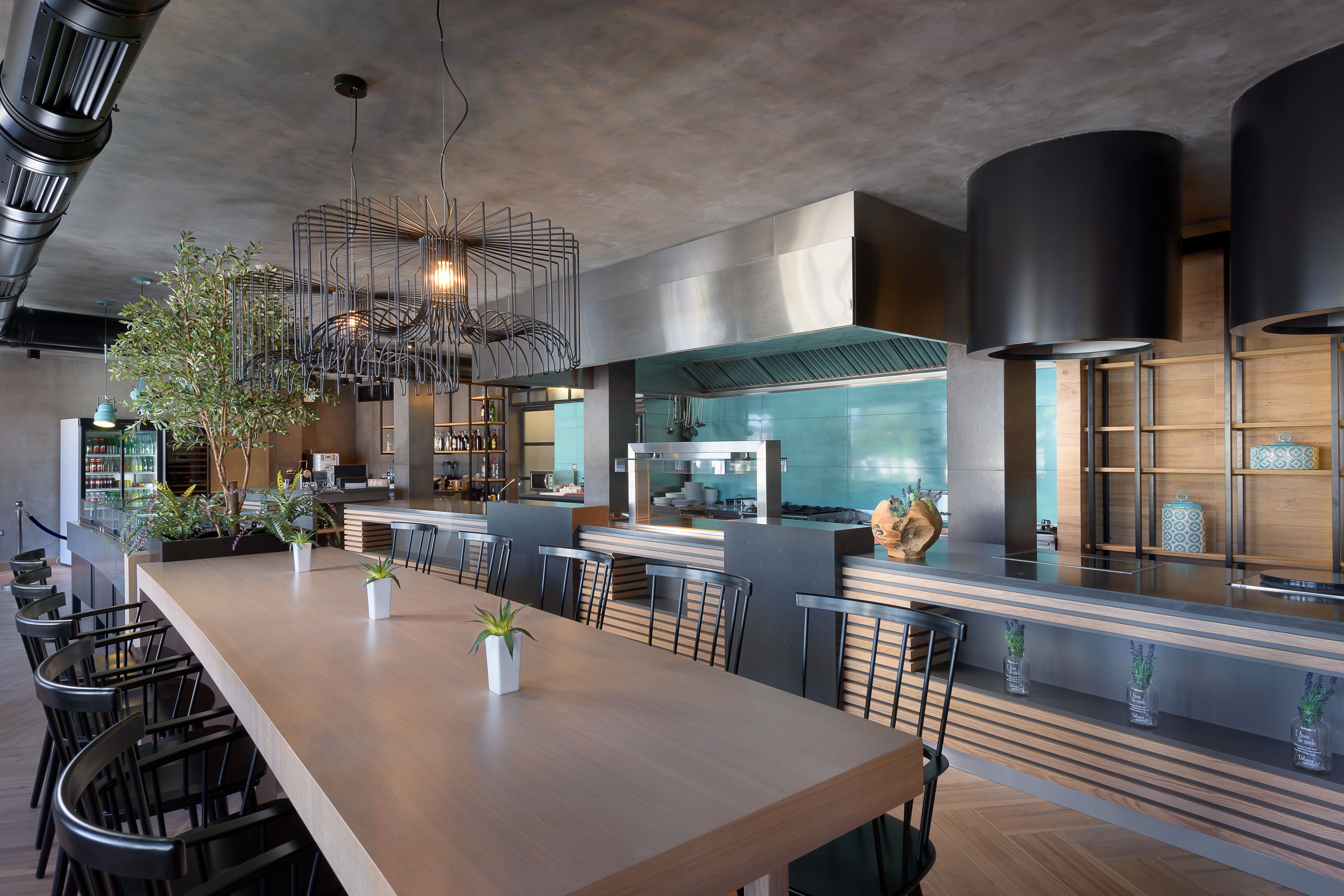 6 Restaurants; Frühstück, Mittagessen und Abendessen werden serviert