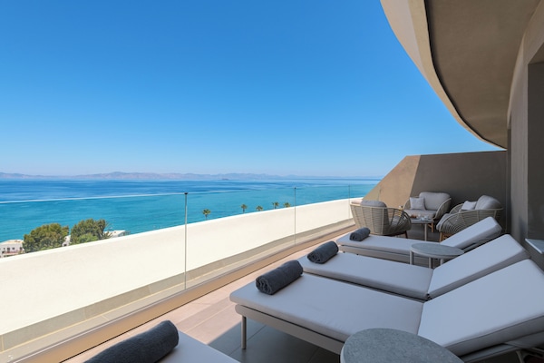 Premium Junior Suite Panoramic Sea View | Balcony view