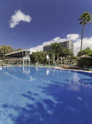 3 outdoor pools, pool umbrellas, pool loungers - Relaxia Beverly Park (San Bartolomé de Tirajana)