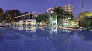 Fachada del alojamiento - Noche