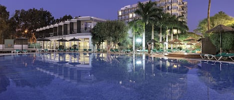 Front of property – evening/night