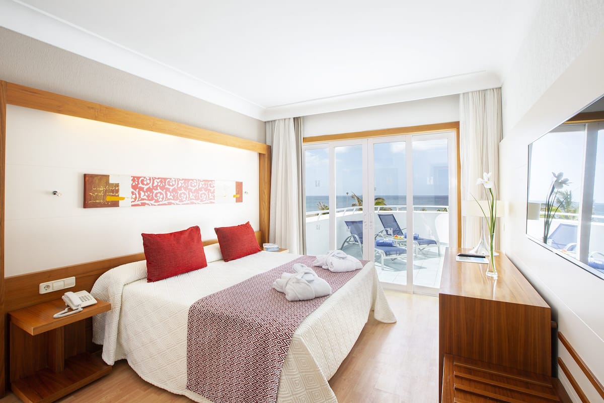 1 bedroom, minibar, in-room safe, desk