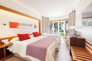 1 bedroom, minibar, in-room safe, desk