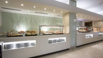 Daily buffet breakfast for a fee