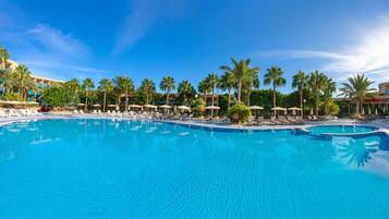 Innenpool, Außenpool