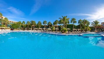 Indoor pool, outdoor pool
