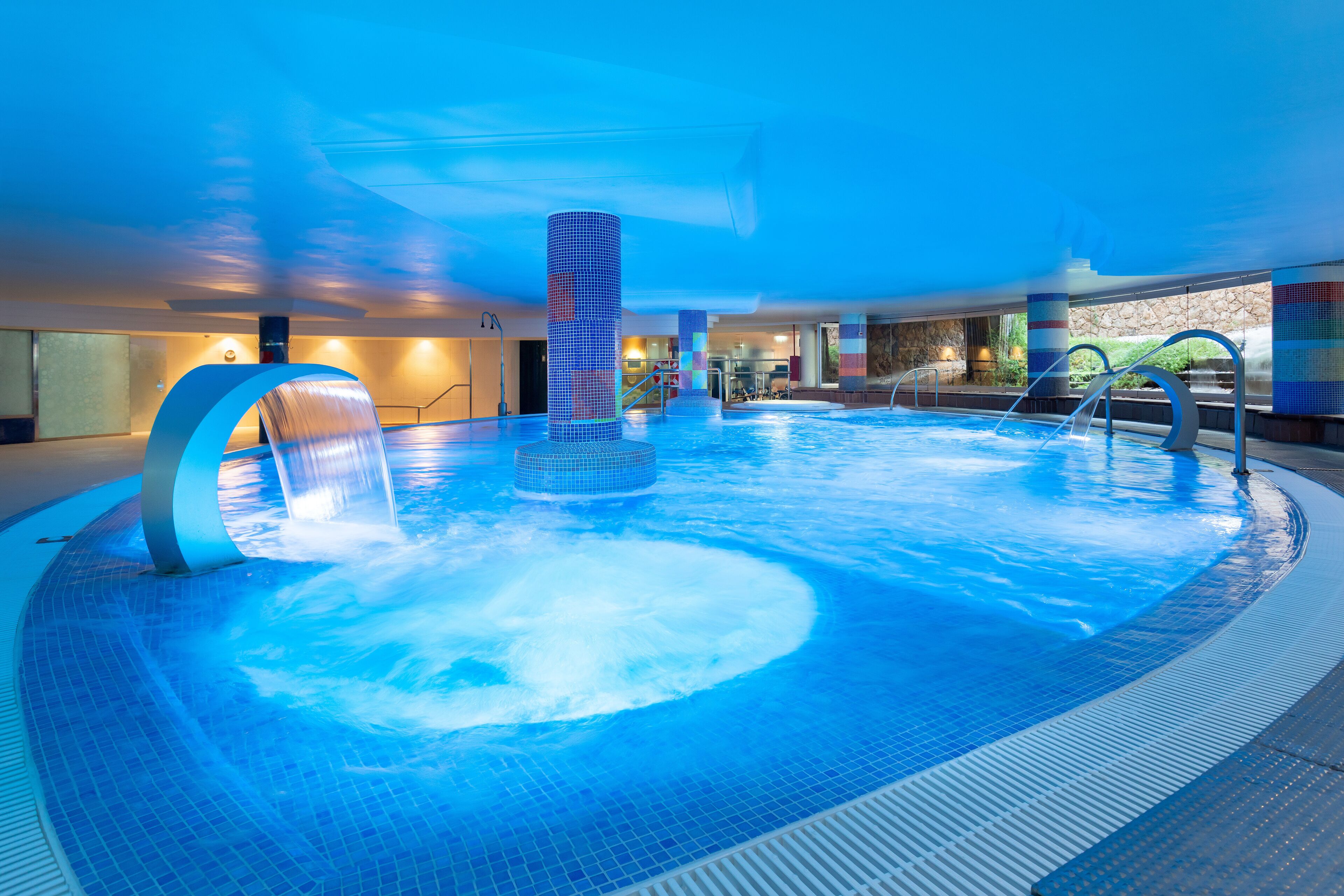 sauna, turkish bath/hammam, body treatments, hydrotherapy, aromatherapy