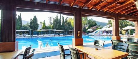 56-cm LCD TV with satellite channels, TV, table football