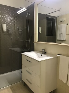 Apartment, 1 Bedroom (for 2 people) | Bathroom