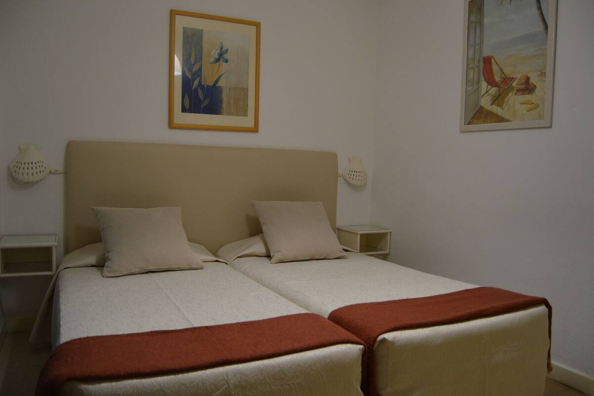 In-room safe, iron/ironing board, free cribs/infant beds, free WiFi