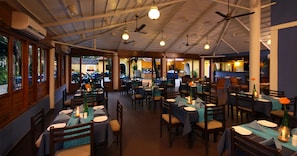 Breakfast, lunch, dinner served; al fresco dining
