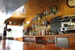 Bar (en la propiedad)